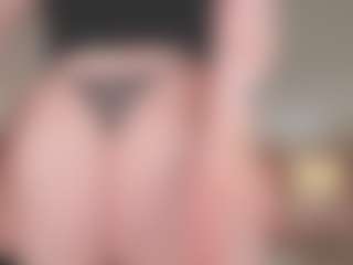 Live cam show with omgsexxxypixiee - Green Eyes on Camsoda