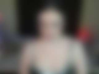 Live cam show with ShyJennny - Green Eyes on madthumbs
