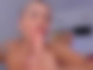 tinakart3r's Live Sex Cam Show
