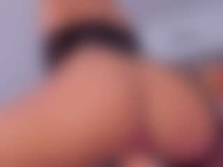 Live cam show with tinakart3r - Butt Plug on Free Soda