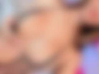 Live cam show with HottSalomee - Tease on CamClone