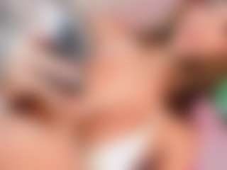 Live cam show with HottSalomee - Small Tits on Chatstar