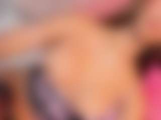 Live cam show with HottSalomee - HD on Streamer API