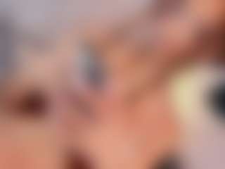 Live cam show with HottSalomee - Small Tits on madthumbs