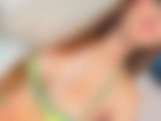 Live cam show with HottSalomee - Brown Eyes on Camsoda