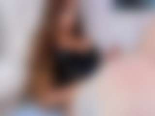 Live cam show with HottSalomee - Dutch on Camsoda