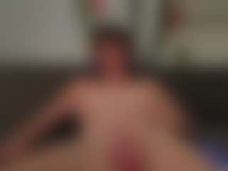 Live cam show with MatildaSexy - Butt Plug on boobsie.com