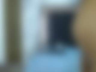 Live cam show with manuelandlaura - Average on Milfs Live