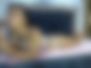 Live cam show with manuelandlaura - Blowjob on WildCum