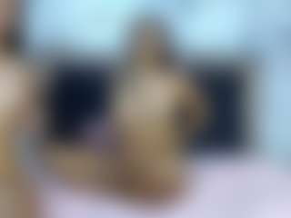 Live cam show with manuelandlaura - Smoking on Camsoda