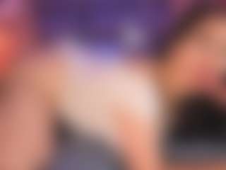 Live cam show with LauRoberts - Horny on Free Soda