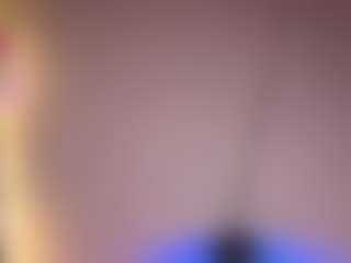 Live cam show with LauRoberts - BBW on hrnylive.com