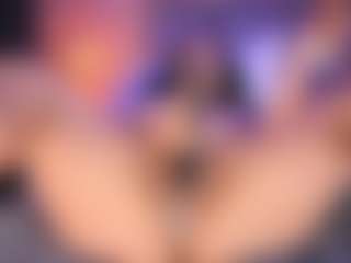 LauRoberts's Live Sex Cam Show