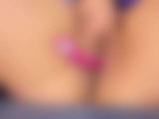 LauRoberts's Live Sex Cam Show