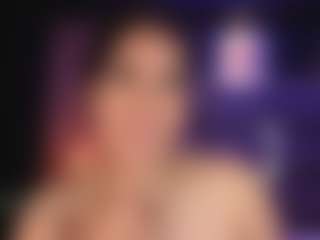 Live cam show with LauRoberts - Public on https://playwithruby.com