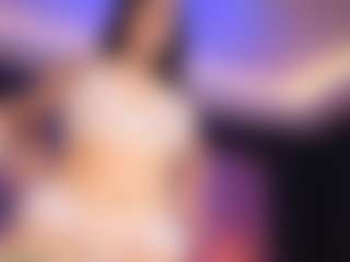 Live cam show with LauRoberts - BBW on Mixed Magazine Live