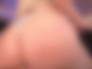 LauRoberts's Live Sex Cam Show