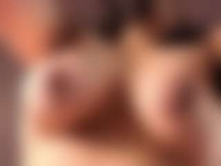 Live cam show with LauRoberts - Blonde Hair on Soda Cam