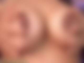 LauRoberts's Live Sex Cam Show