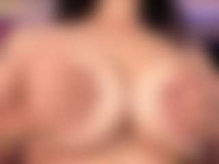 Live cam show with LauRoberts - Anal on CamClone