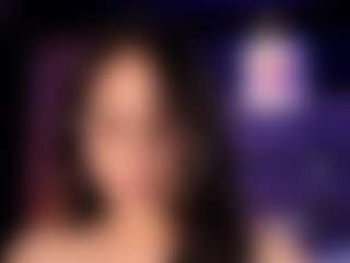 Live cam show with LauRoberts - Wet on xfollow cams