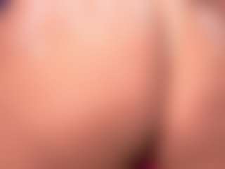 Live cam show with LauRoberts - Athletic Strip on Instabang