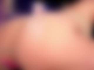 LauRoberts's Live Sex Cam Show