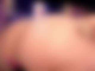 LauRoberts's Live Sex Cam Show