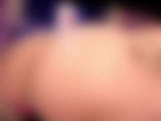 LauRoberts's Live Sex Cam Show