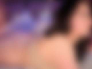Live cam show with LauRoberts - Dildo on AdultVida.com