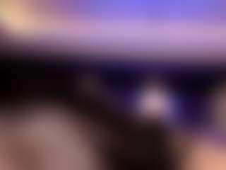 Live cam show with LauRoberts - Strip Curvy on fuck-show.com