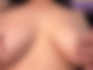 LauRoberts's Live Sex Cam Show