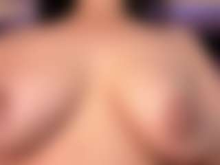 LauRoberts's Live Sex Cam Show