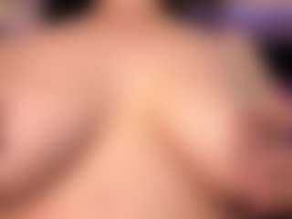LauRoberts's Live Sex Cam Show