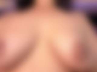 Live cam show with LauRoberts - Public BBW on Instabang
