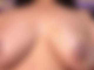 Live cam show with LauRoberts - Deepthroat on sexytreat.net