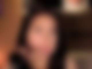 Live cam show with LauRoberts - Facial on SxyPornLive