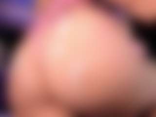 Live cam show with LauRoberts - Bikini on Camsoda