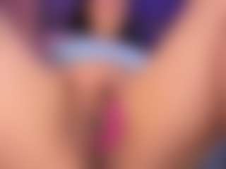 LauRoberts's Live Sex Cam Show