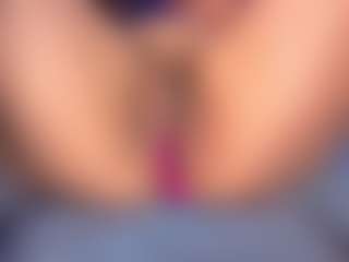 LauRoberts's Live Sex Cam Show