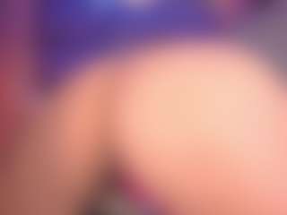 Live cam show with LauRoberts - Toys on camwithhim.com