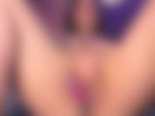 LauRoberts's Live Sex Cam Show