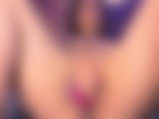 LauRoberts's Live Sex Cam Show