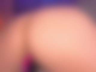 LauRoberts's Live Sex Cam Show