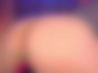 LauRoberts's Live Sex Cam Show