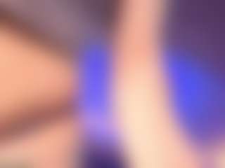 LauRoberts's Live Sex Cam Show