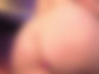 LauRoberts's Live Sex Cam Show