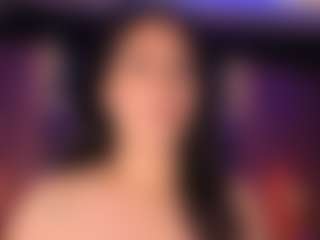 Live cam show with LauRoberts - Lesbian on CamSextacy