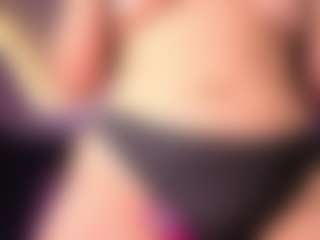 Live cam show with LauRoberts - Oil on Free Soda