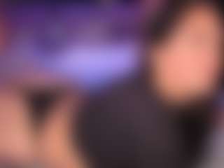 Live cam show with LauRoberts - Public Curvy on Milfs Live